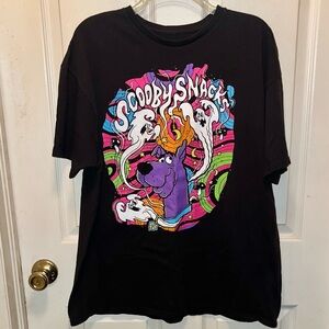 SCOOBY DOO Short Sleeve Scooby Snacks Shirt. Sz XL.